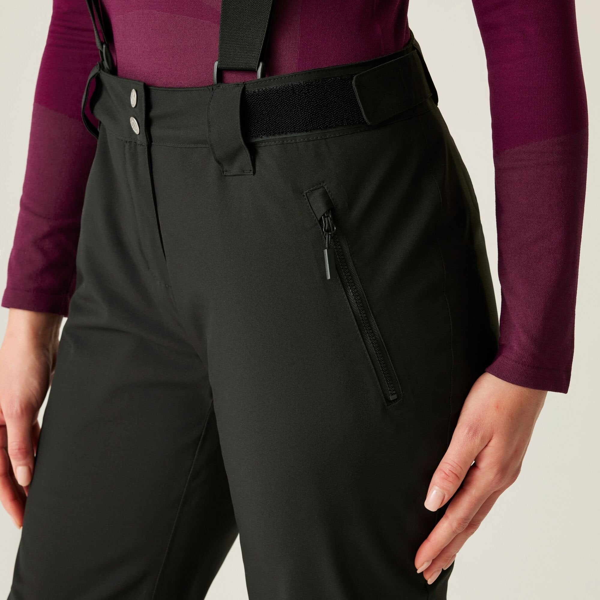 מכנסי סקי לנשים: Effused עם מותן מתכוונן לנוחות מירבית