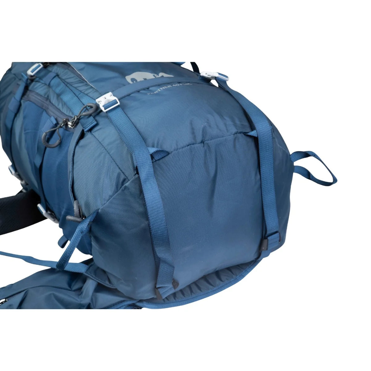 תא תחתון נפרד בתרמיל Partner 40+10 לארגון ציוד קל