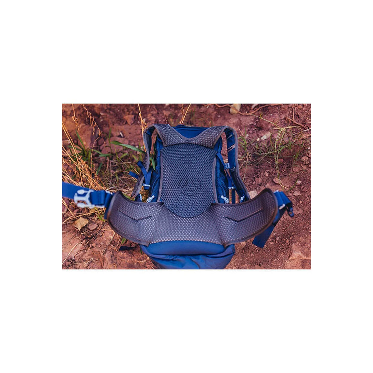 תרמיל Gregory Juno 30 - תא ייעודי לשקית שתייה