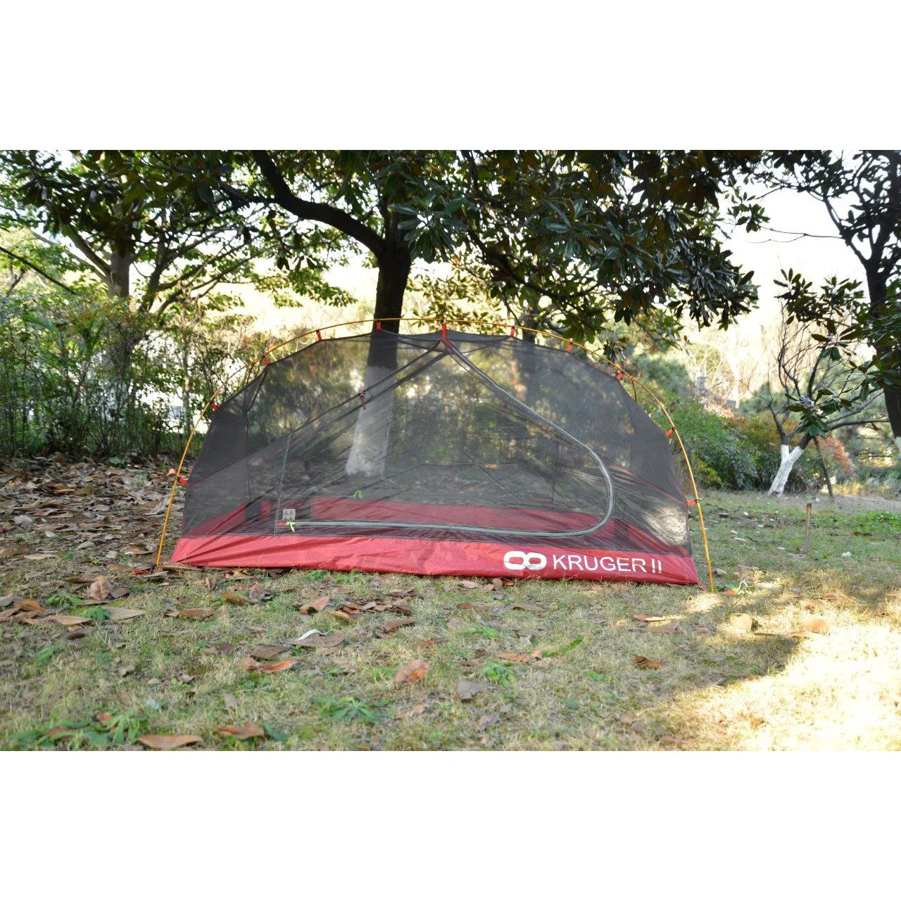 אוהל Kruger 2: כיסוי גשם מחובר בקליפסים
