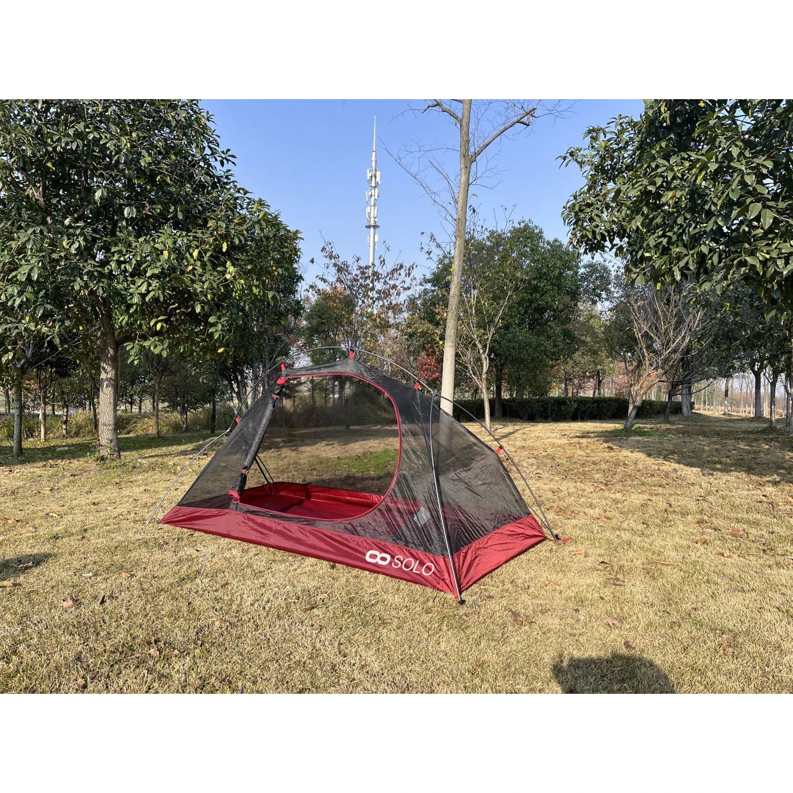 אוהל Infinity SOLO – מבט פנימי, מרווח לישיבה זקופה