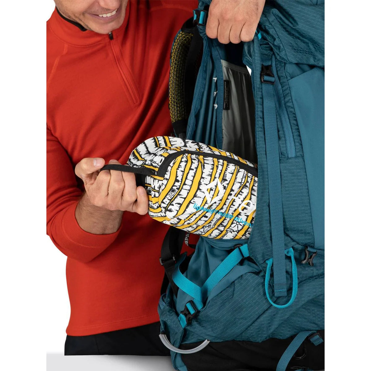 כיס ייעודי לשקית שתייה 3 ליטר בתרמיל Atmos 65