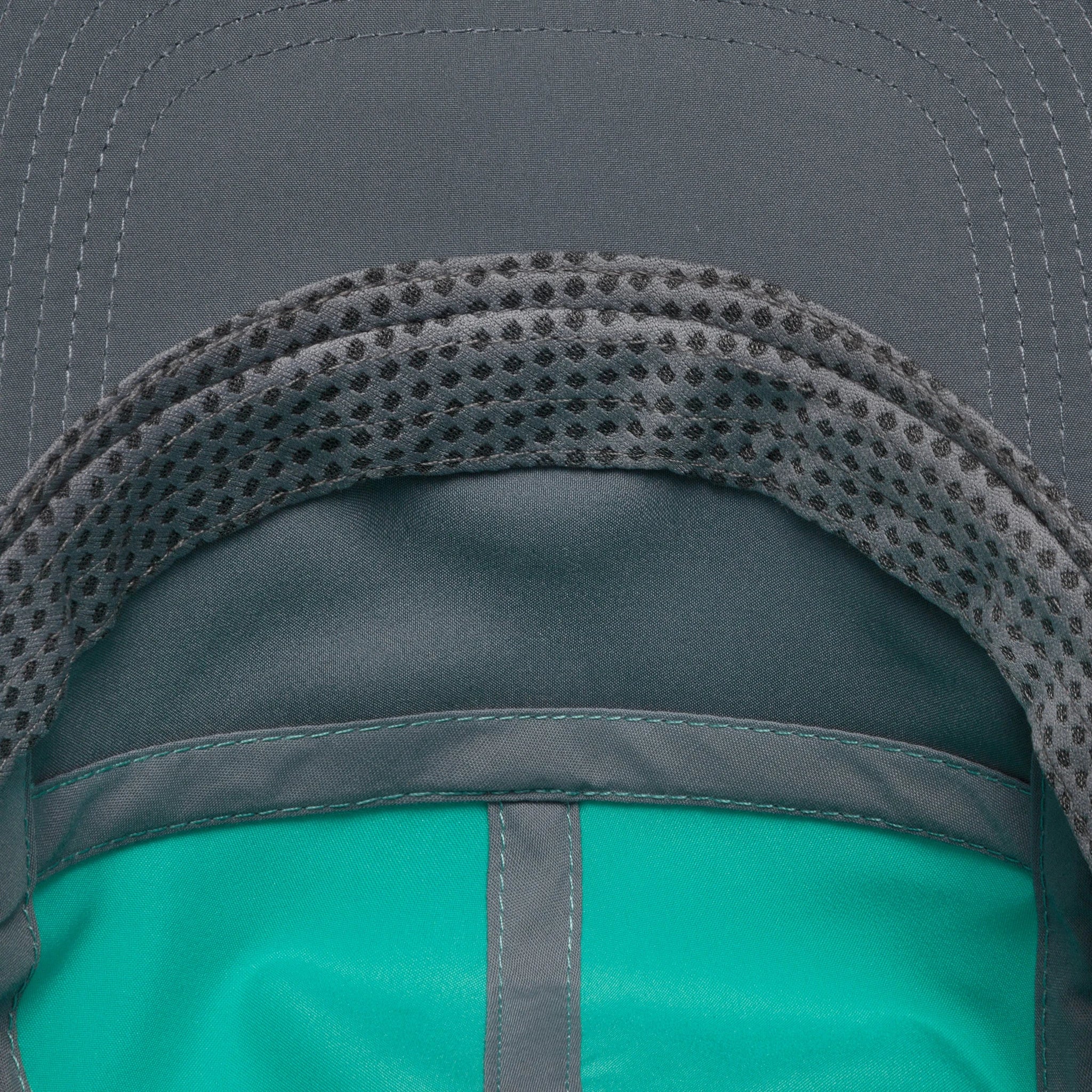 לוגו Sunday Afternoon על כובע שמש AERIAL 4499.