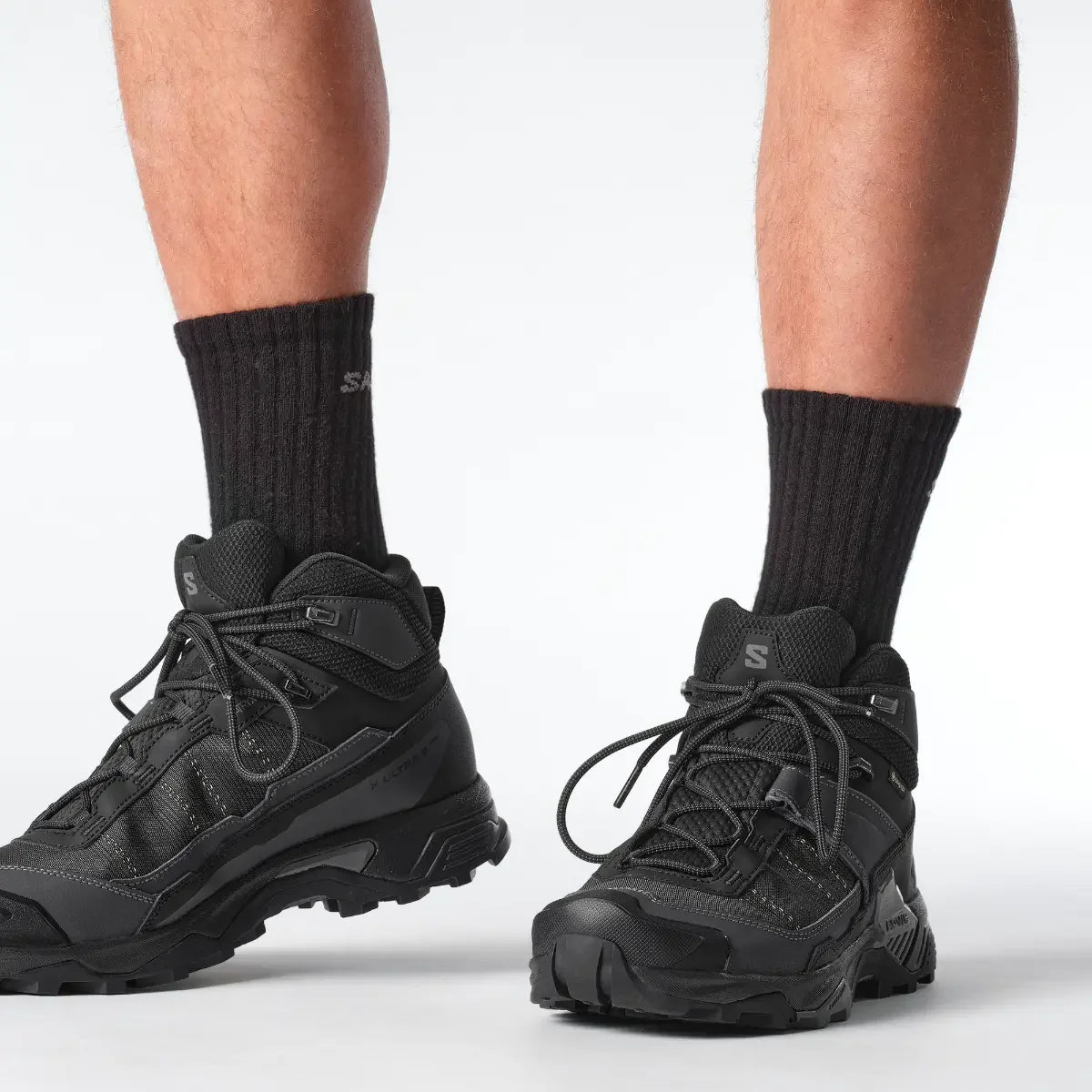 נעלי הליכה לגברים Salomon X Ultra 5 בגזרה רחבה, מבט חזיתי על קופסת האצבעות