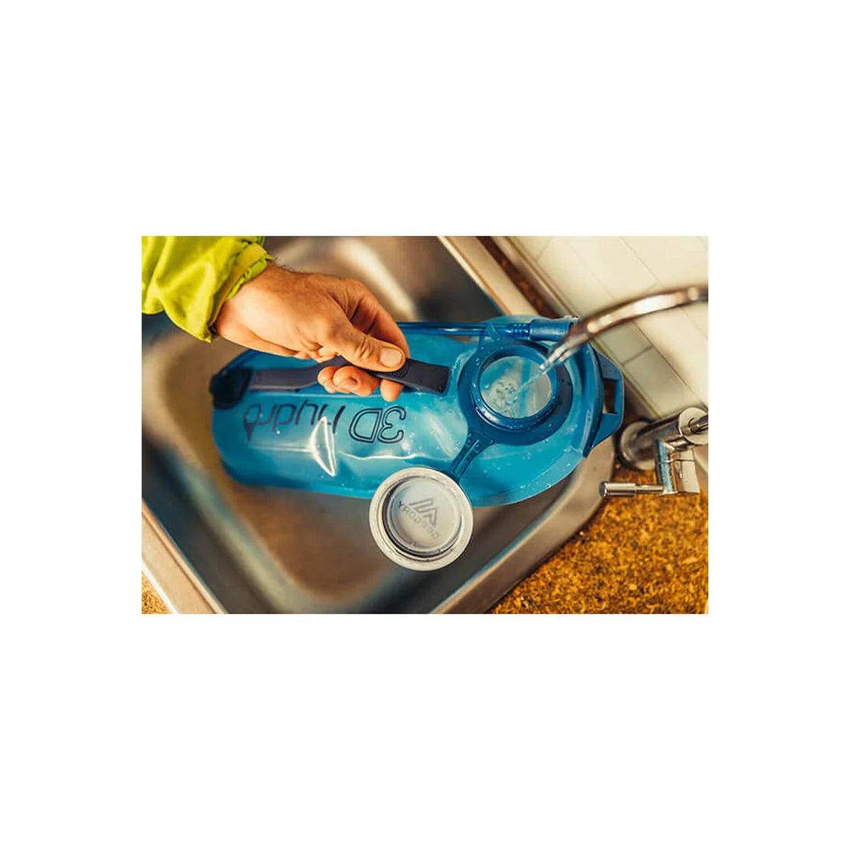 שלוקר 3D Hydro: נפח 3 ליטר - מתאים לטיולים ארוכים ורכיבות אופניים