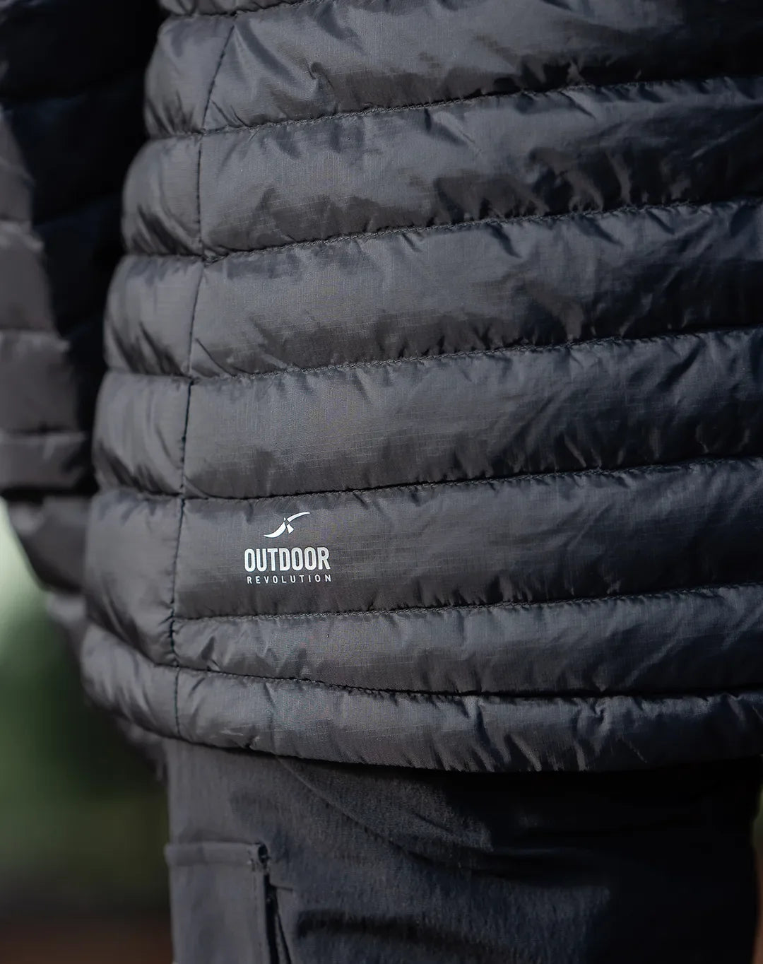 מעיל פוך Bianca: שני כיסים פנימיים לחפצים יקרי ערך