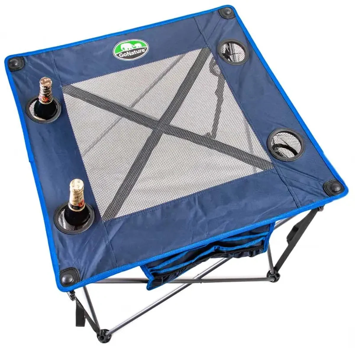 זוג כיסאות שטח כחולים מדגם Air Flow עם רשת אוורור בגב ושולחן קמפינג תואם