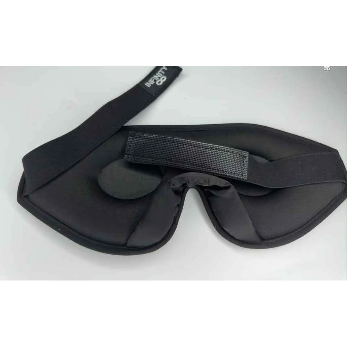 Infinity Eye Mask: מבנה כיפה עמוק, ריפוד מלא להתאמה מושלמת