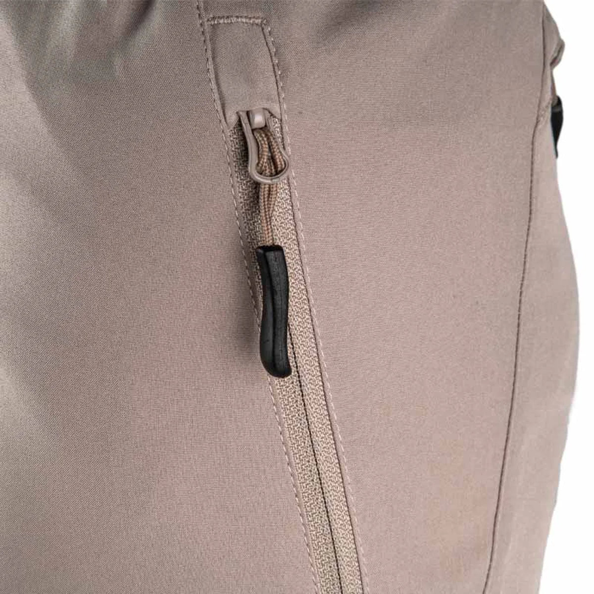 תמונה 4: חגורת כסף פנימית נסתרת במכנסי Tanami לבטיחות