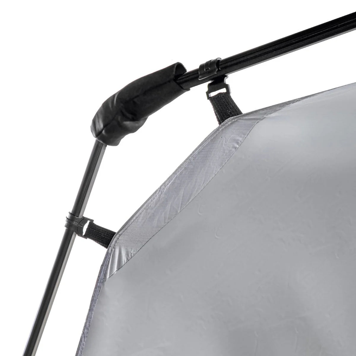 אוהל Rapid Cabin 8 עם פנים מרווח ותקרה גבוהה