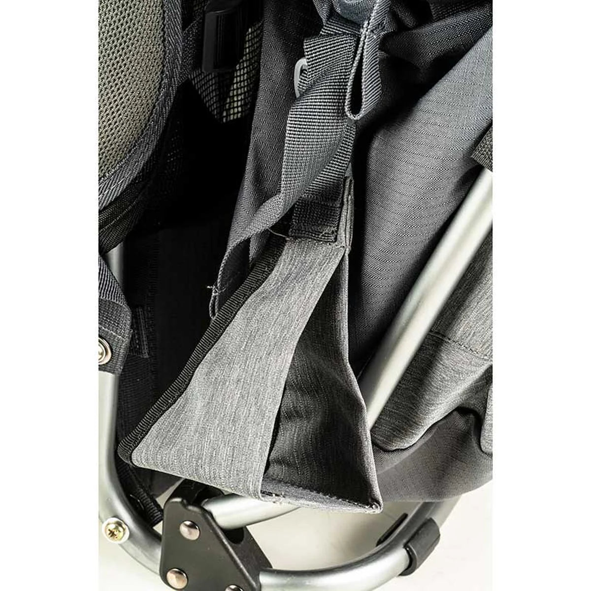 מנשא גב לתינוק Go Nature עם כיסוי גשם