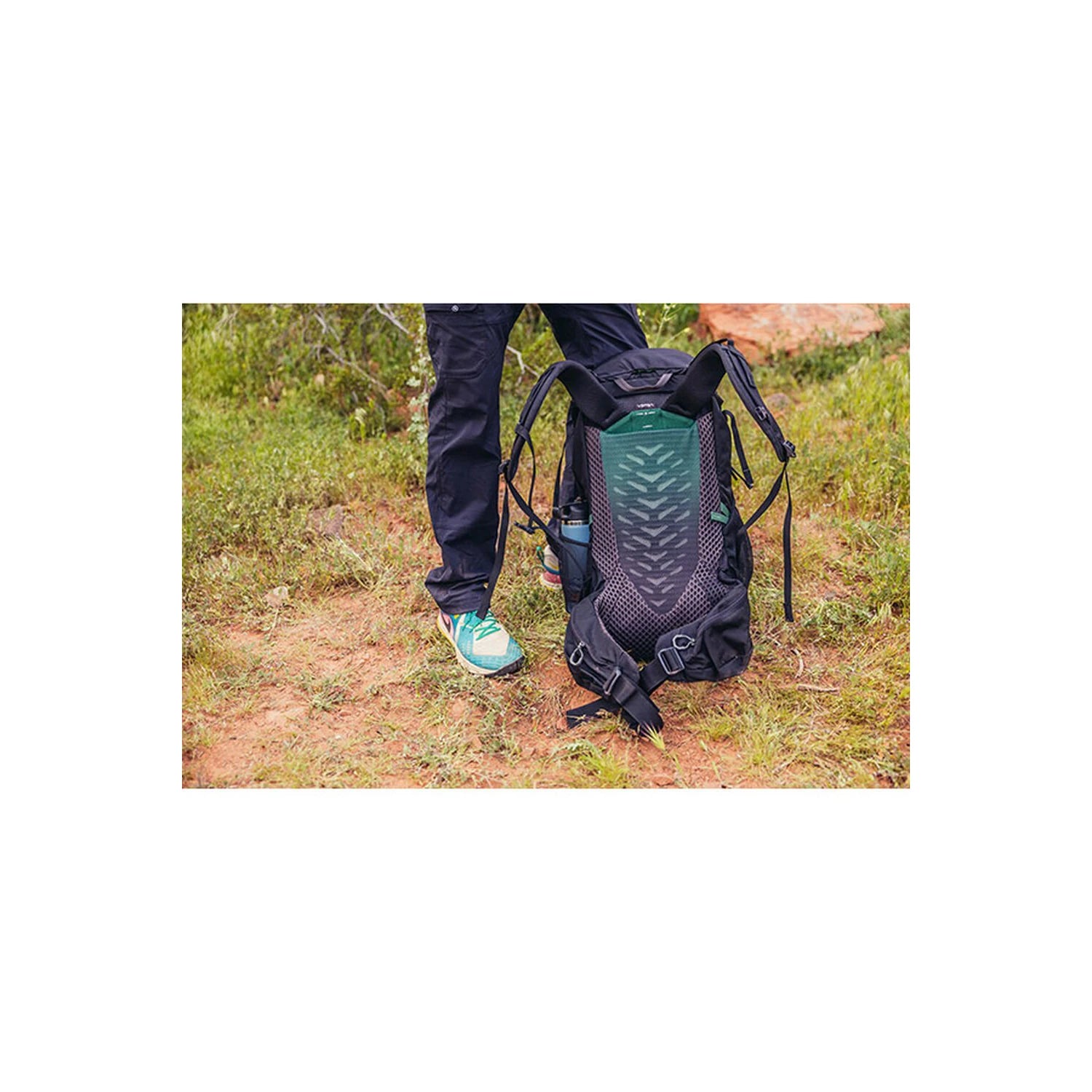 Gregory Stout 35 - חיבור למקלות הליכה