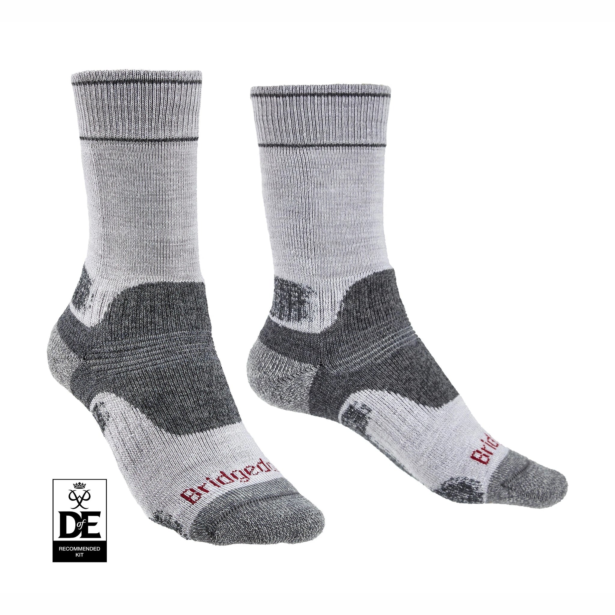 תקריב של גרבי טיולים Bridgedale Hike MidWeight, הדגשת תפר שטוח