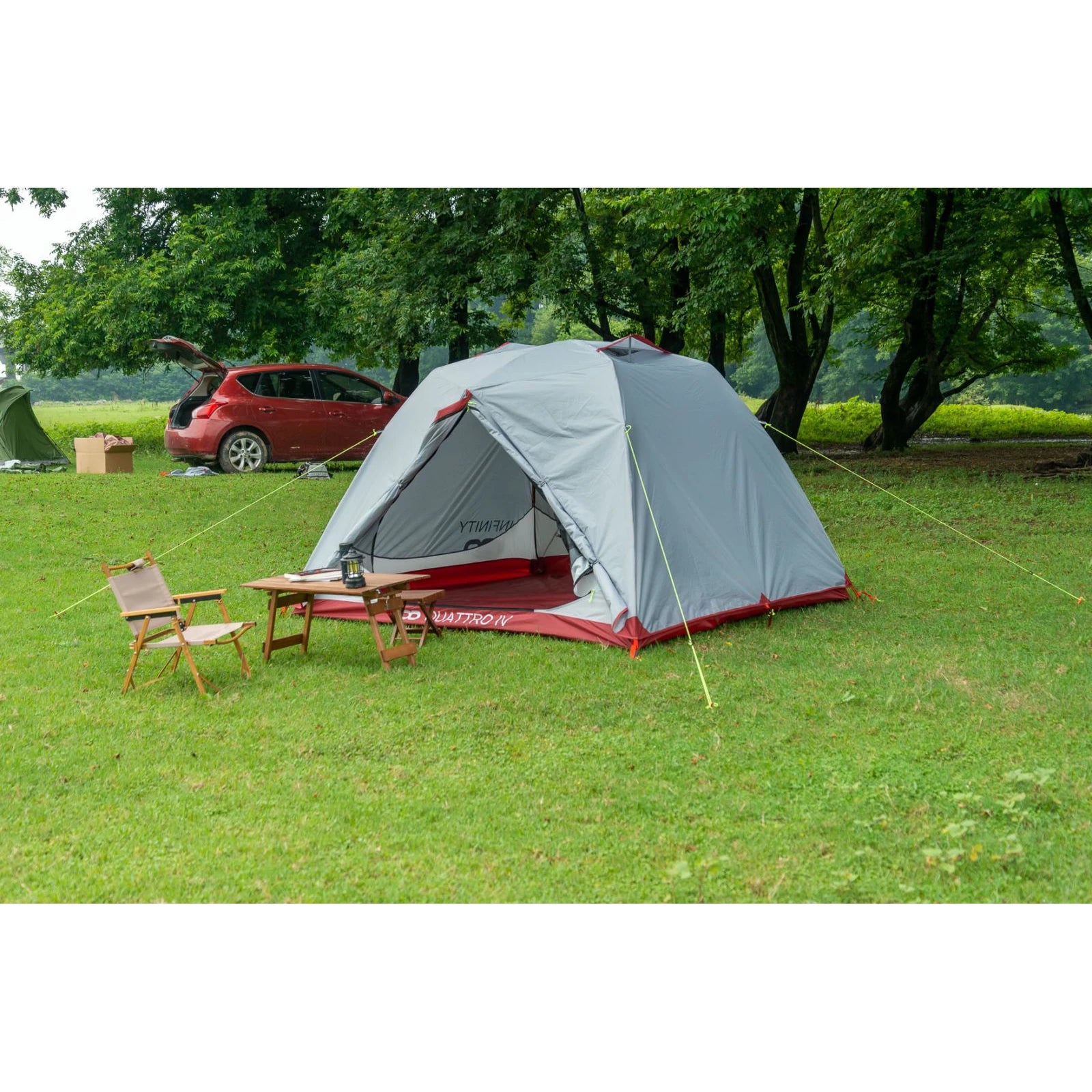 תמונה פנימית של אוהל INFINITY Quattro 4 IV מרווח עם רשתות High Density Mesh