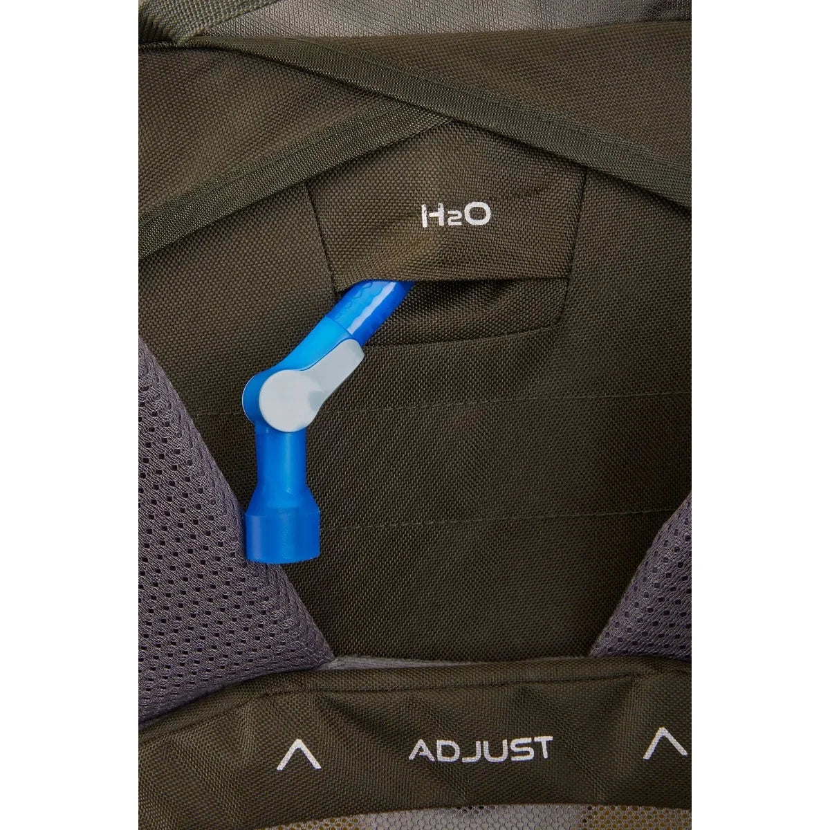 פתח קדמי עם רוכסן בתרמיל Sirac Plus 65