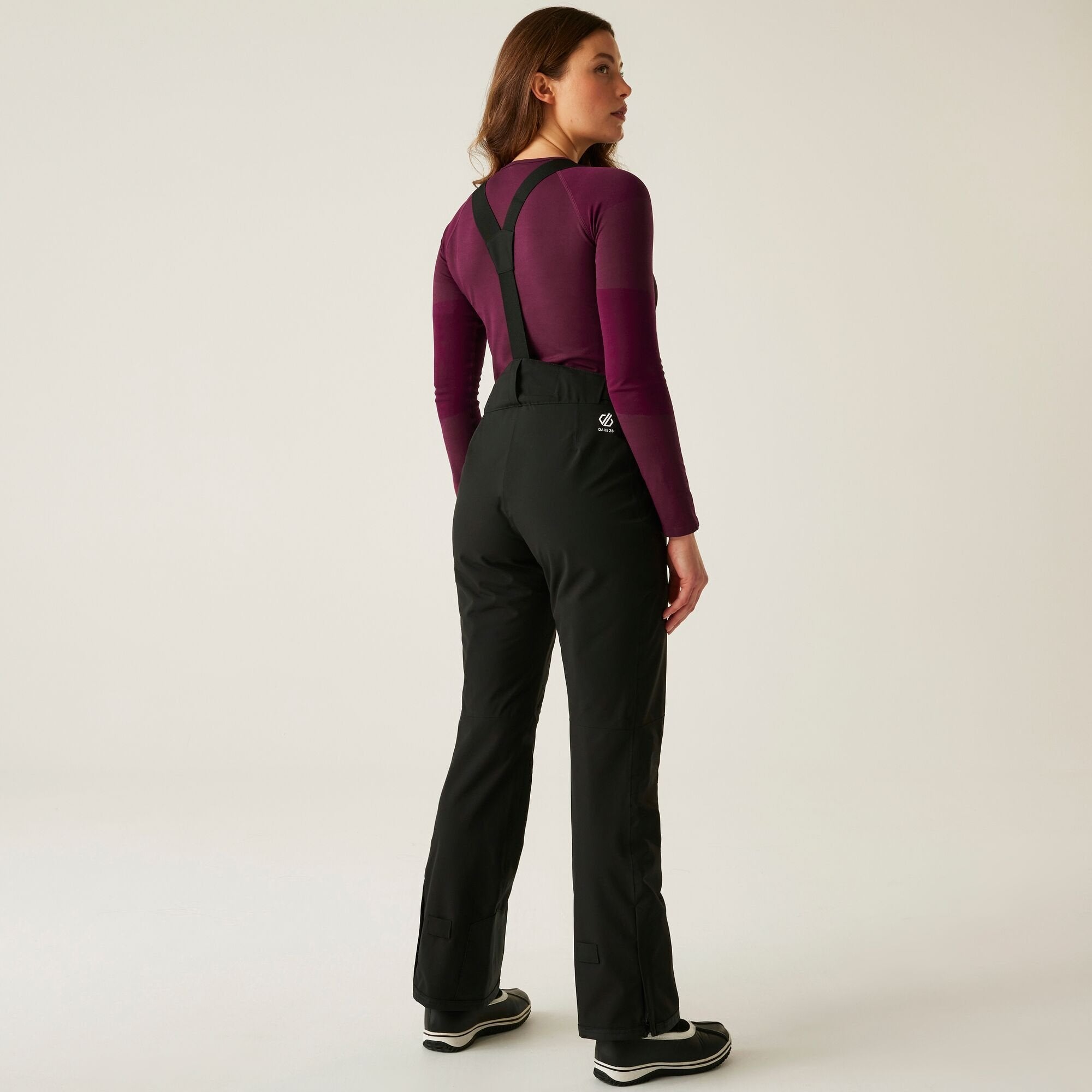 מכנסי סקי נשים Effused: תפרים מולחמים, הגנה ממים מלאה