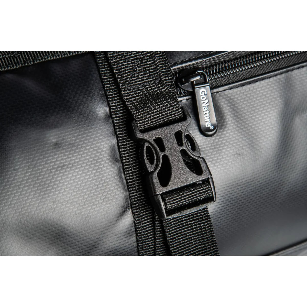 Duffel Bag 110L: כיס חיצוני עם רוכסן לגישה מהירה לחפצים חשובים