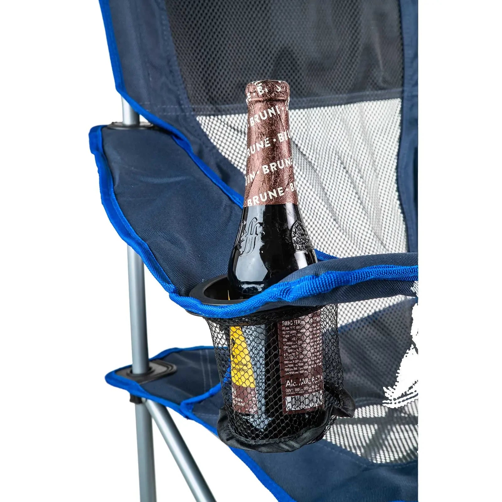 תקריב על גב הרשת של כיסא שטח Air Flow לנידוף זיעה ואוורור בקיץ