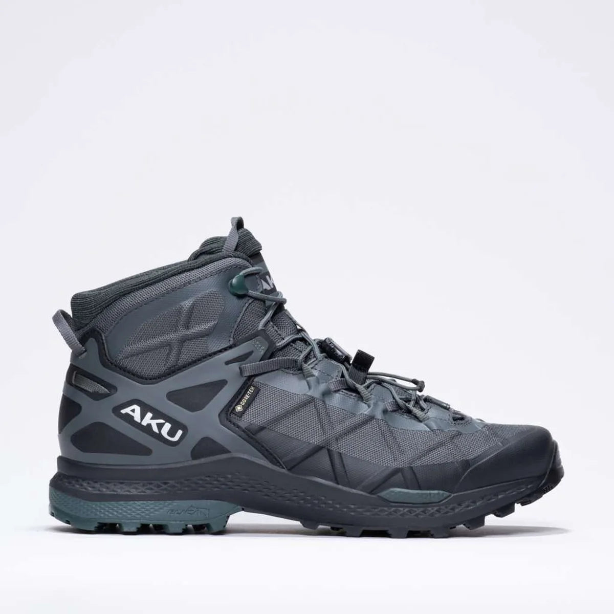 סוליית ויברם Vibram Megagrip של נעל הרים לגברים AKU Rocket Mid