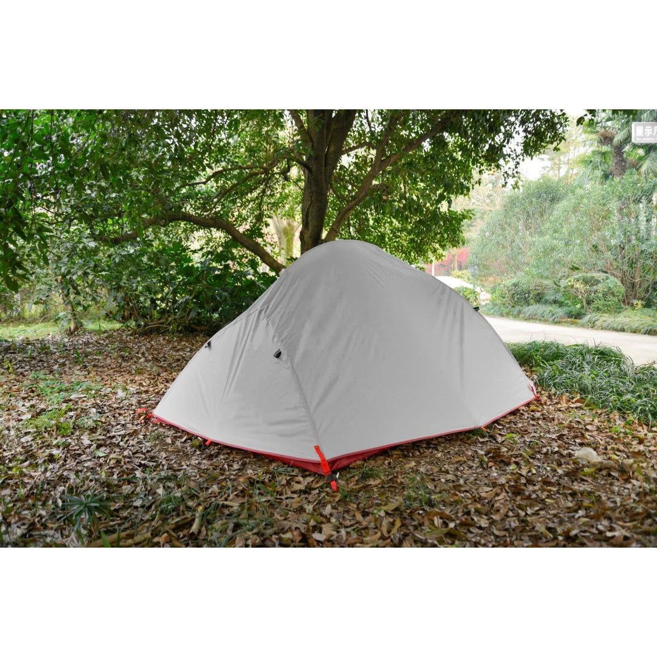 פתח אוורור עליון באוהל Infinity MASAI 2 למניעת עיבוי