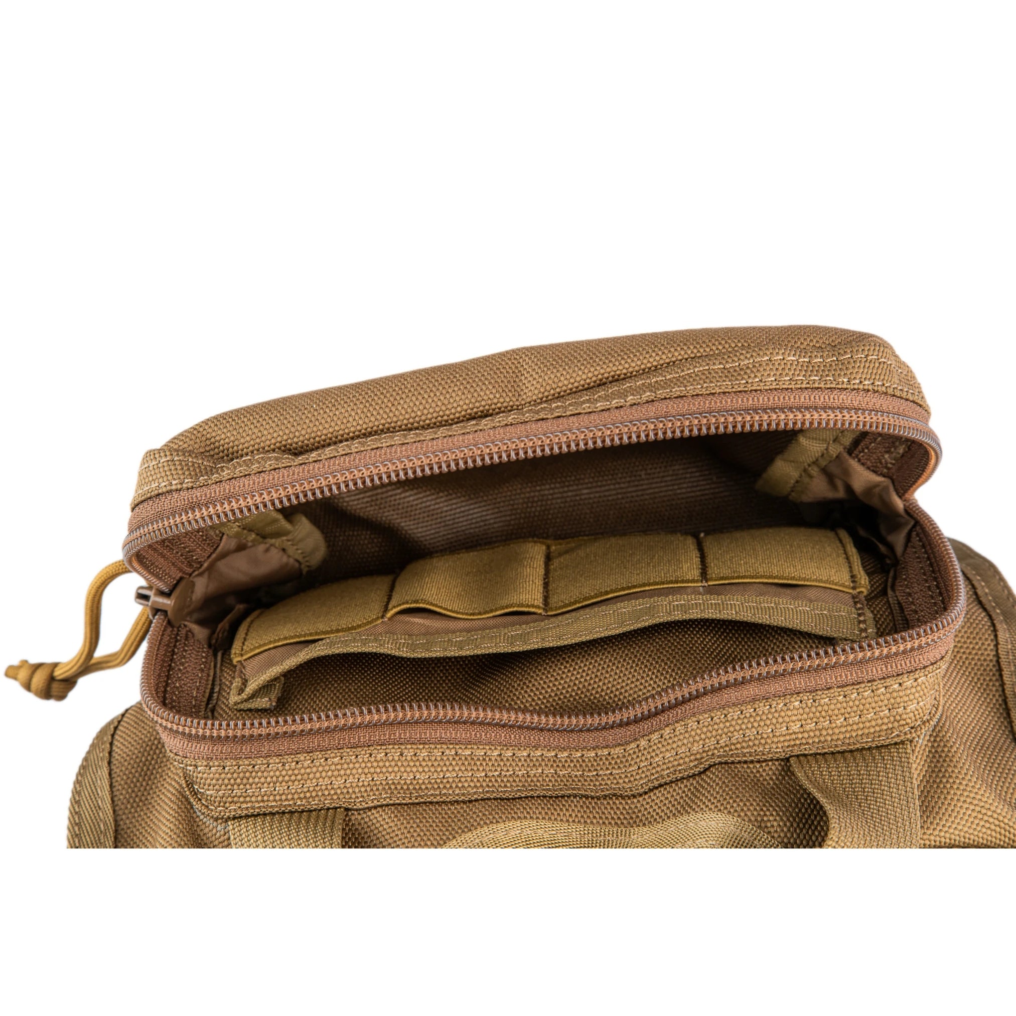 תרמיל יום טקטי Atacama 20L בצבע חול במבט מאחור על מערכת הגב