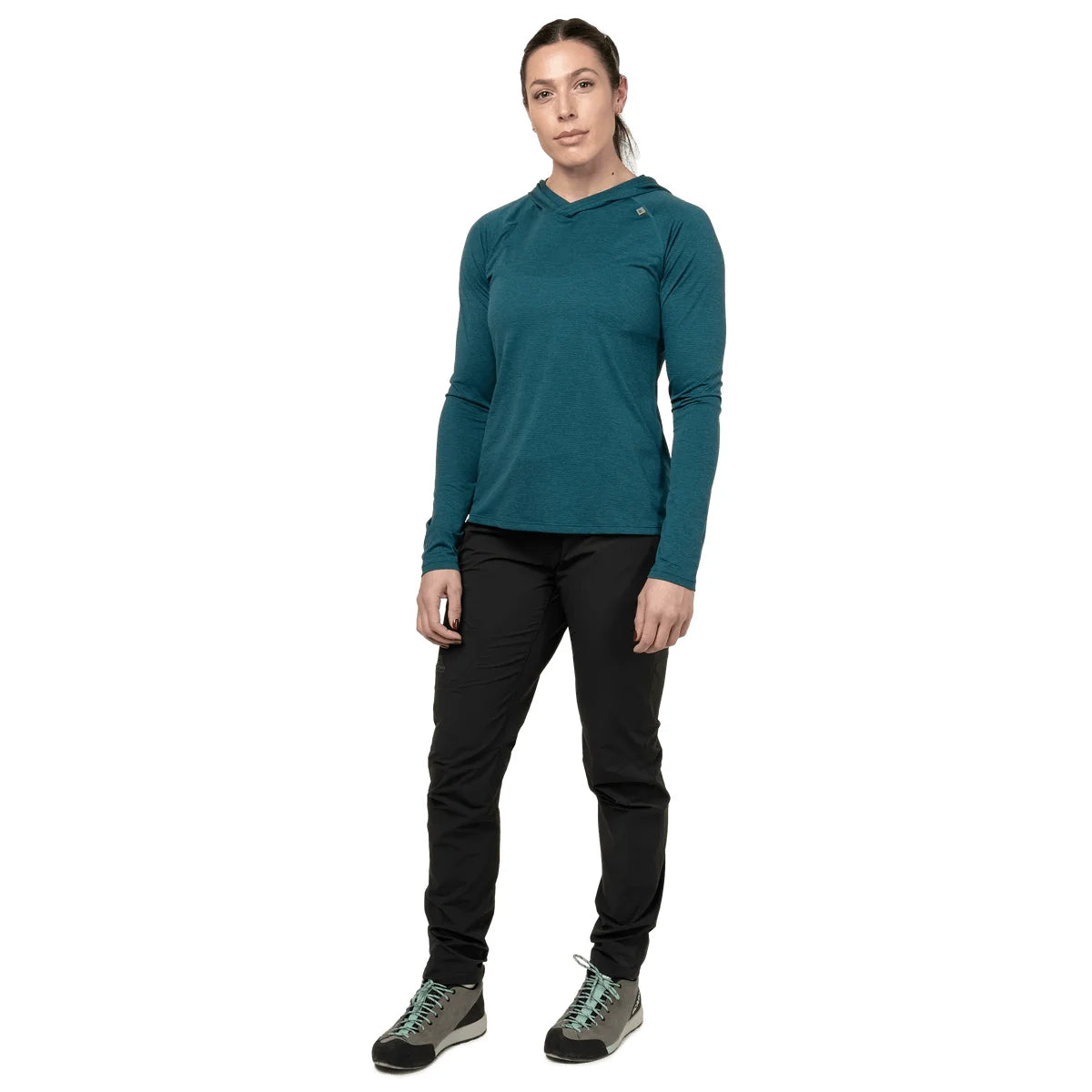 חולצת טיולים שרוול ארוך עם כובע Mountain Equipment לנשים