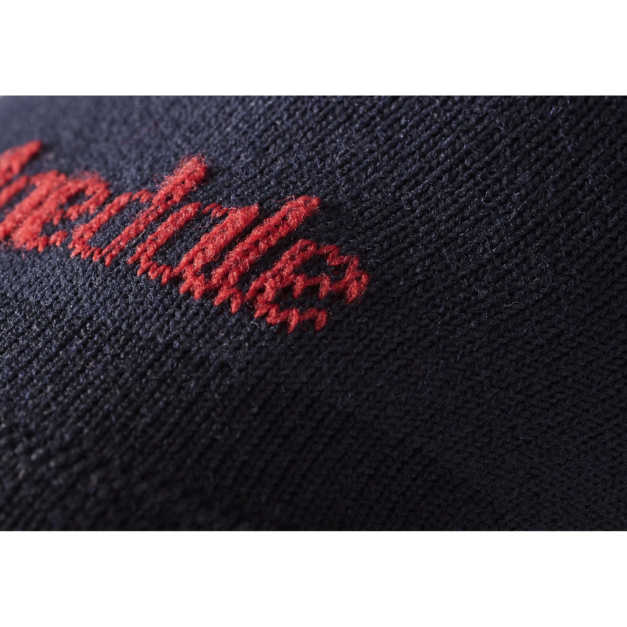 תפירה שטוחה בגרבי ליינר Coolmax למניעת שפשופים