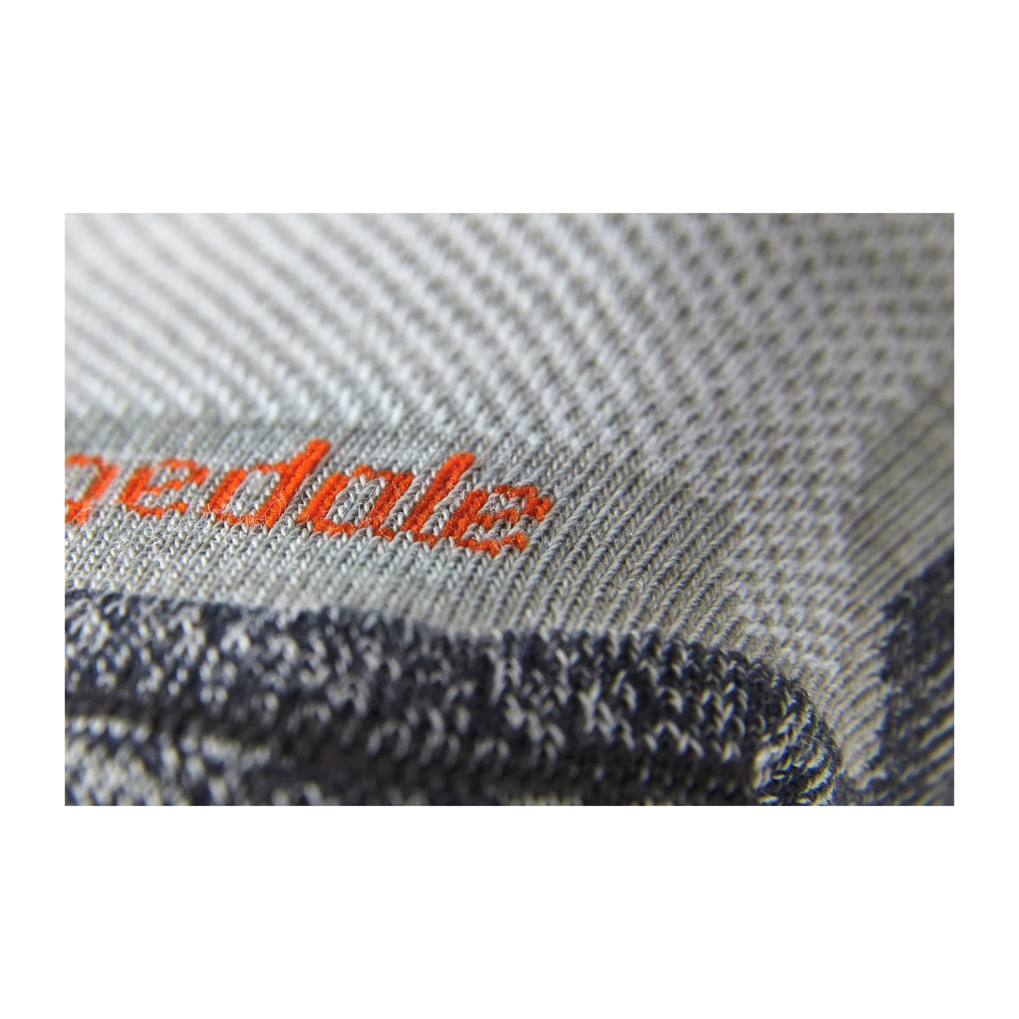 גרבי Bridgedale Hike Ultra Lite עם טכנולוגיית Merino Performance Fusion