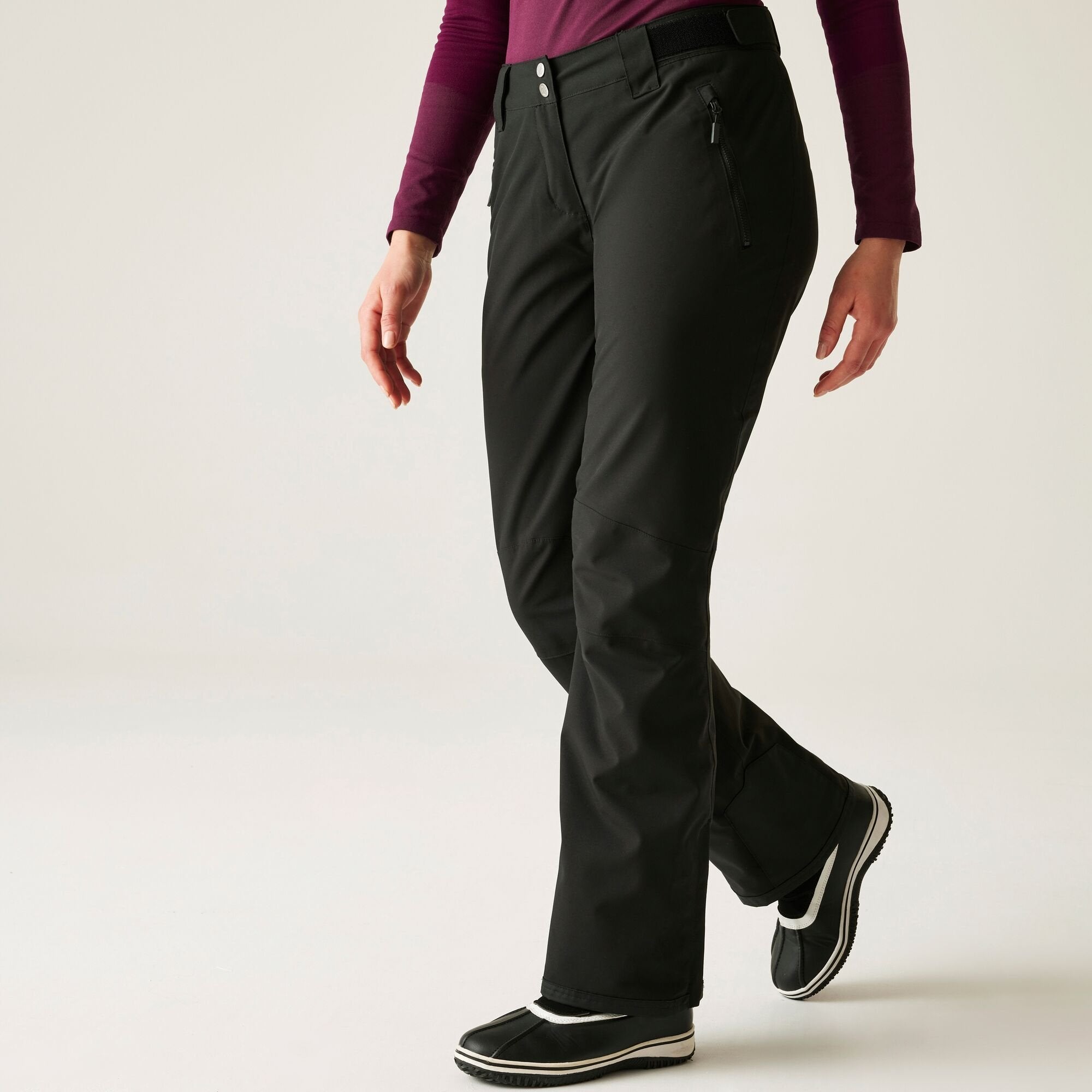 Dare2B: מכנסי סקי Effused עם ברכיים מעוצבות לחופש תנועה