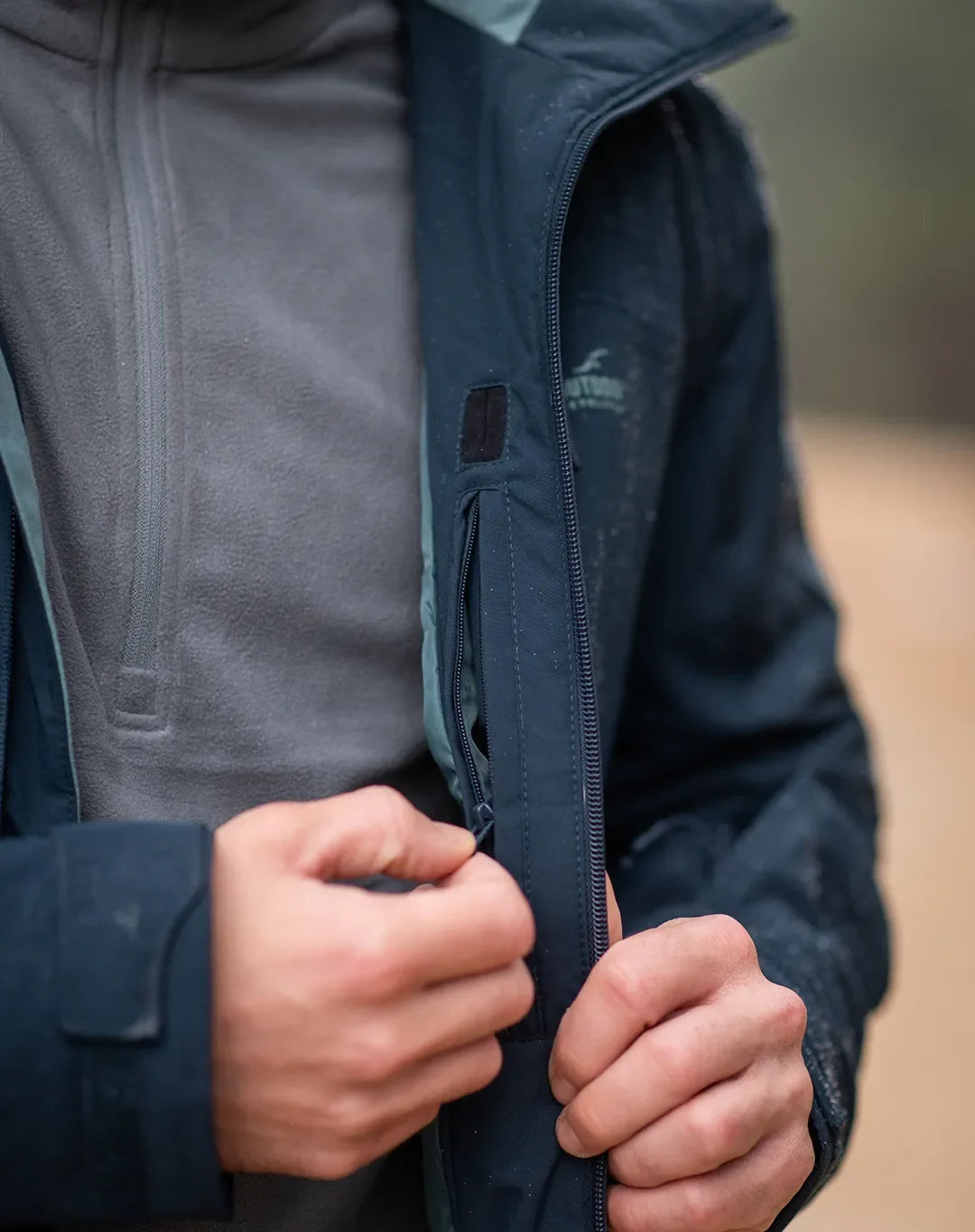 מעיל סקי Anton - חצאית שלג ניתקת להגנה אופטימלית