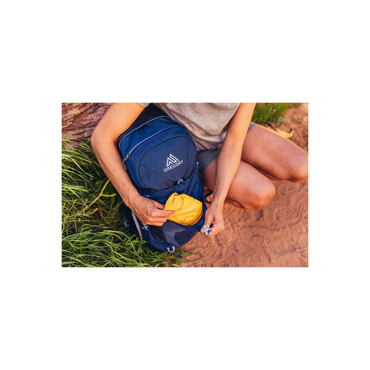 חיבור למקלות הליכה בתרמיל טיולים Juno 24