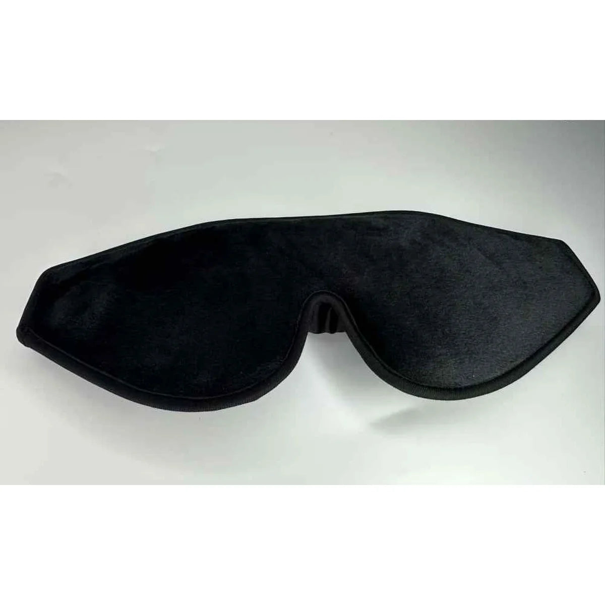 כיסוי עיניים תלת מימדי לנוחות שינה אופטימלית בנסיעות