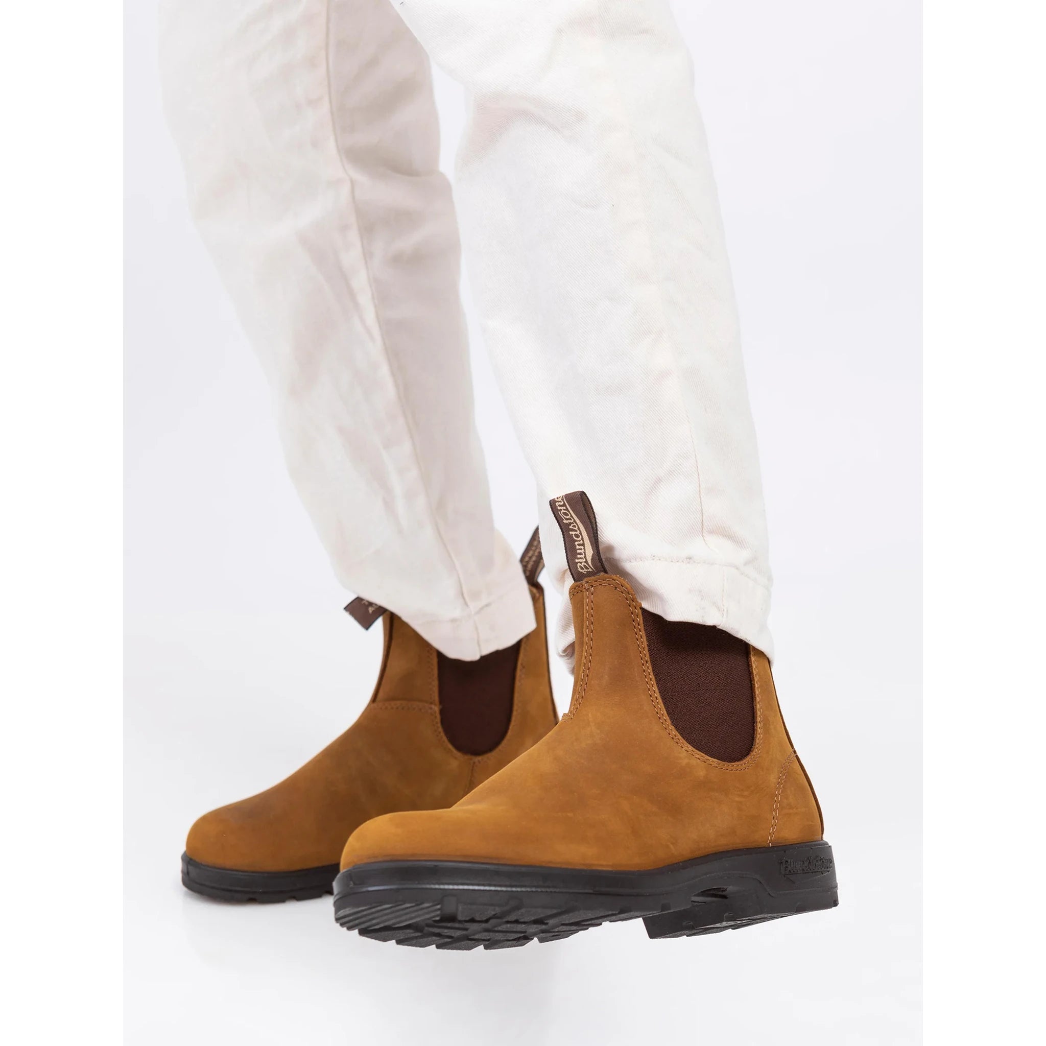 נעלי בלנסטון 562 חומות לנשים מעור הפוך.