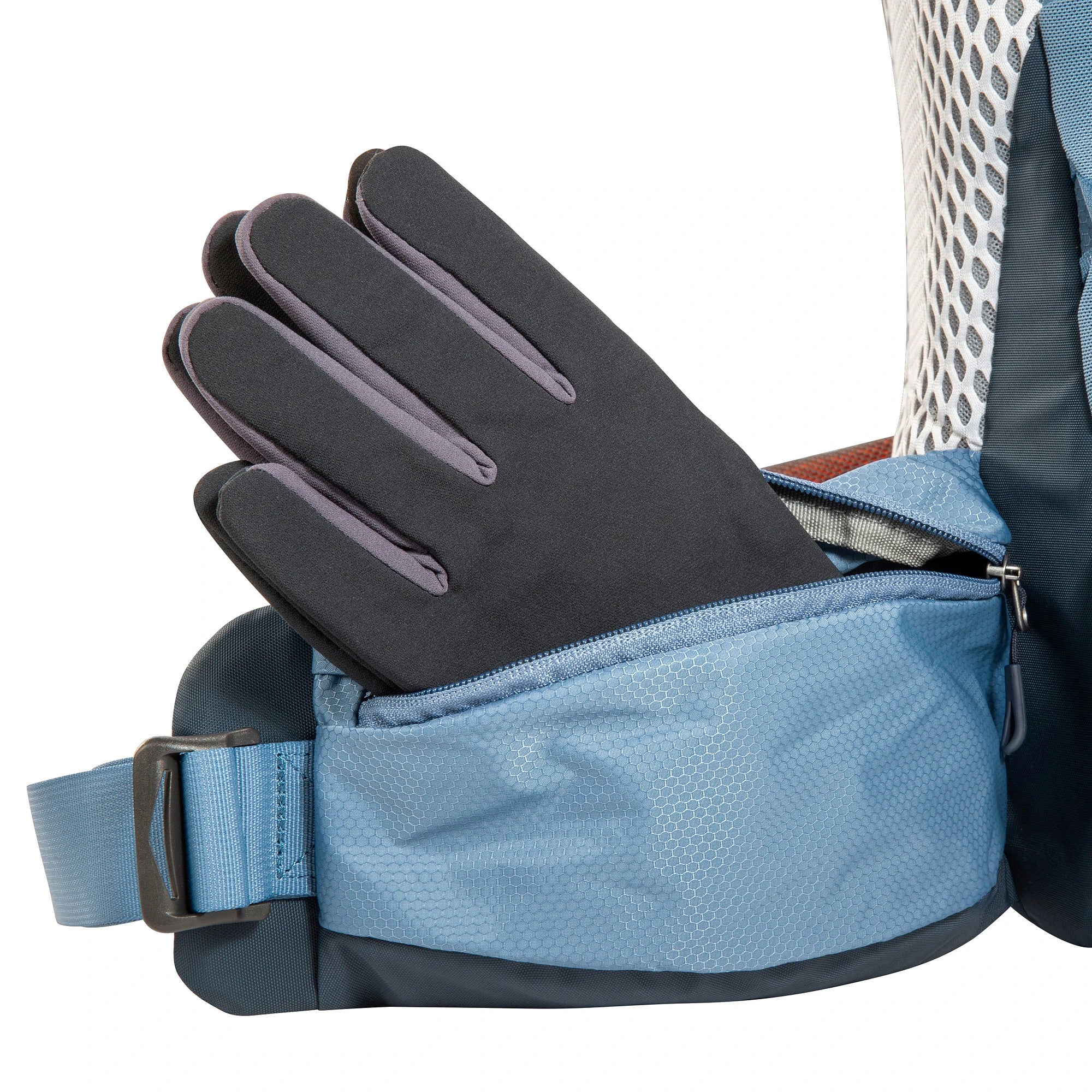 וריאציות צבעים: שחור, כחול, ירוק מרווה