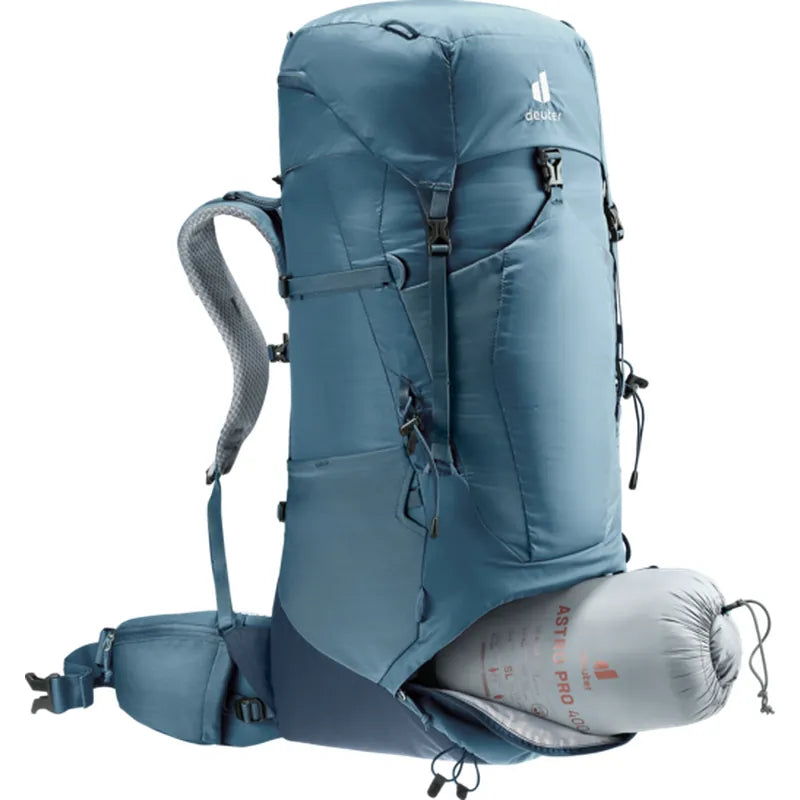 תא אחסון עליון ב-Deuter Aircontact Lite 50+10