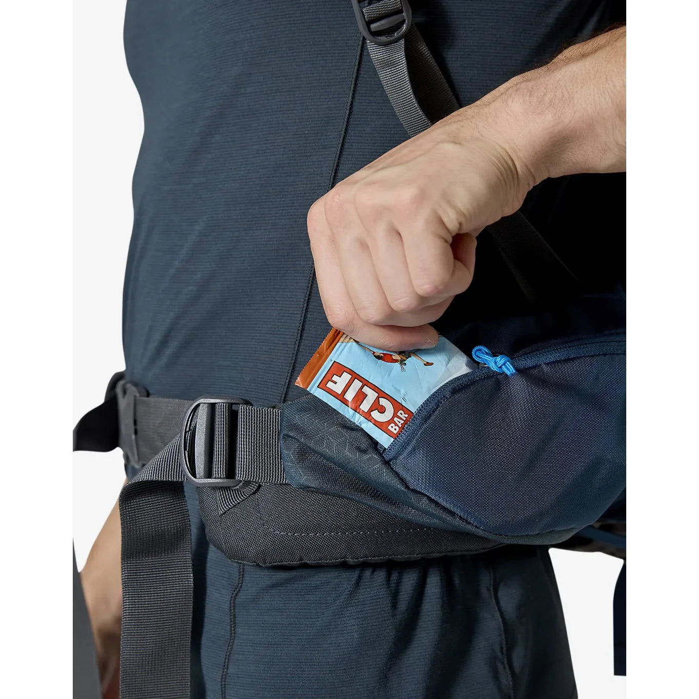 Rab Exion 65 - תא ייעודי לשקית שתייה 3 ליטר